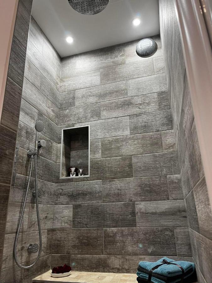 Le Marechal Duplex - Appartement Avec Jacuzzi - Caen Hyper Centre エクステリア 写真